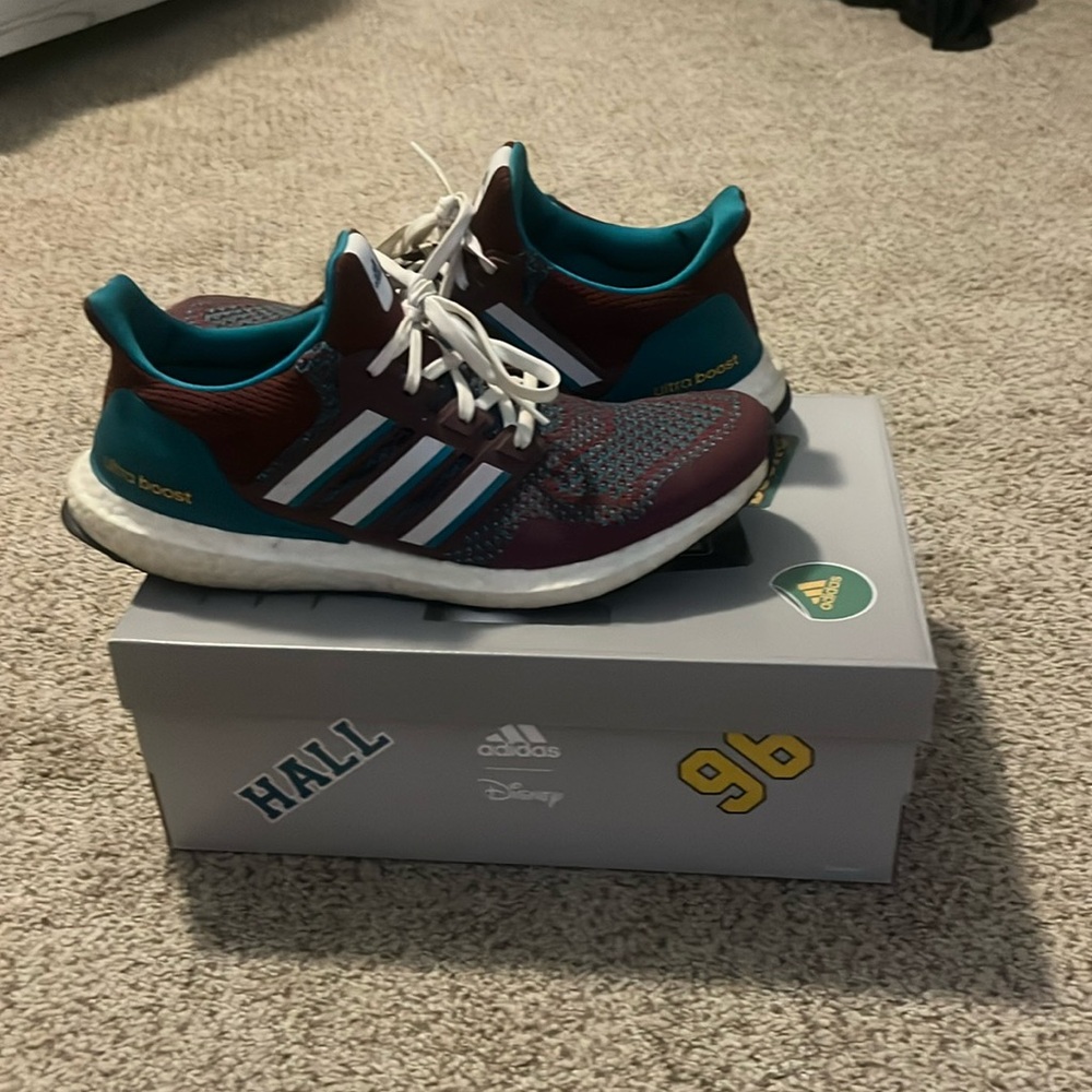 Adidas ultraboost “Might Ducks” men’s shoes size 10
